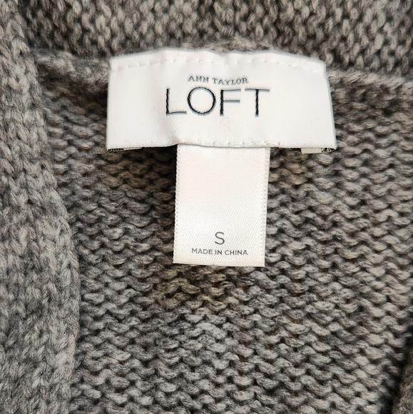 LOFT grey V neck wool blend sweater in size S - Picture 8 of 8